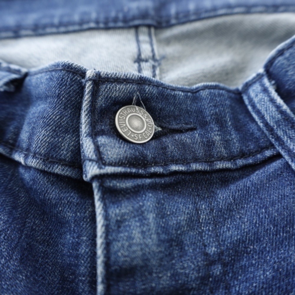 Levi Strauss & Co 541 Athletic Cut Jeans - Picture 7 of 8